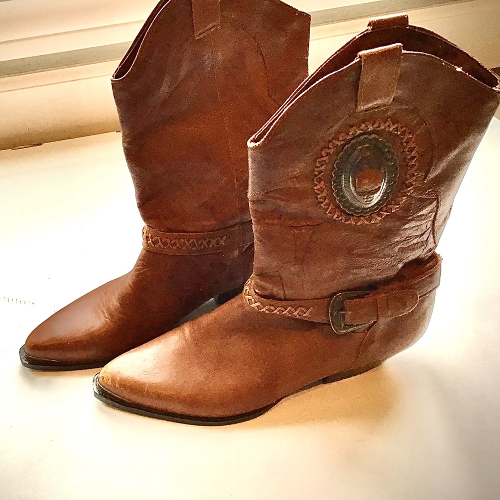 Vintage Leather Boots - Picture 2 of 6